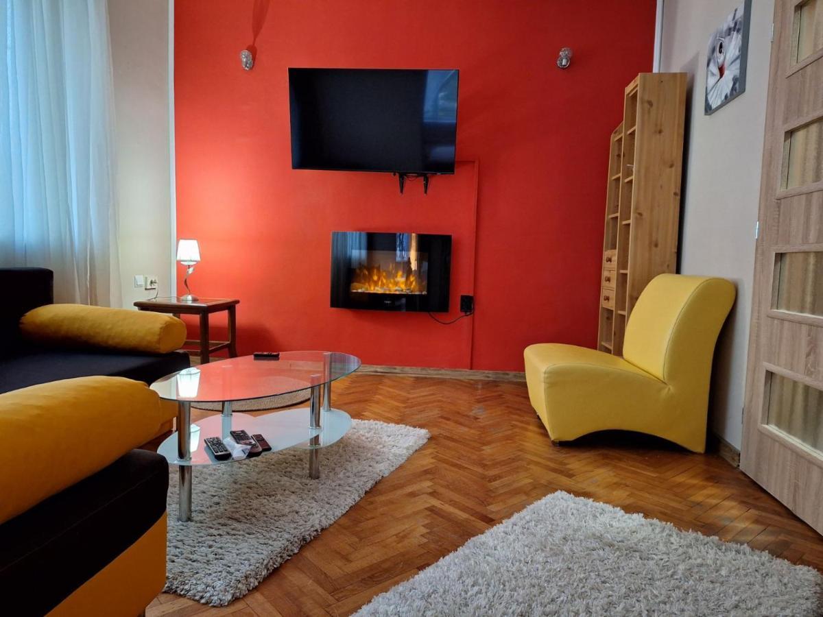 Cozy In The Heart Of דירה סופיה